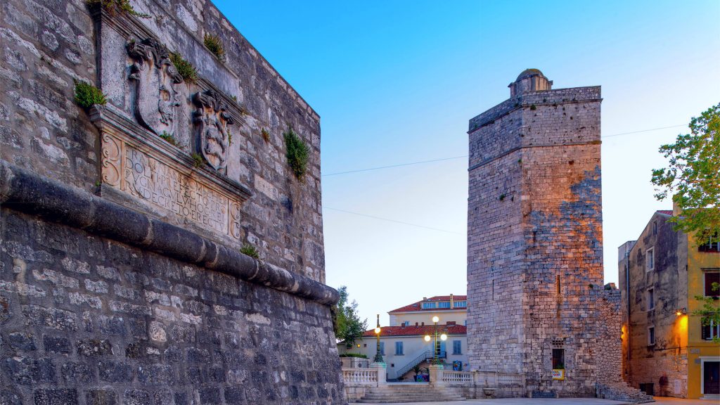 La tour de la ville de Zadar, en Croatie