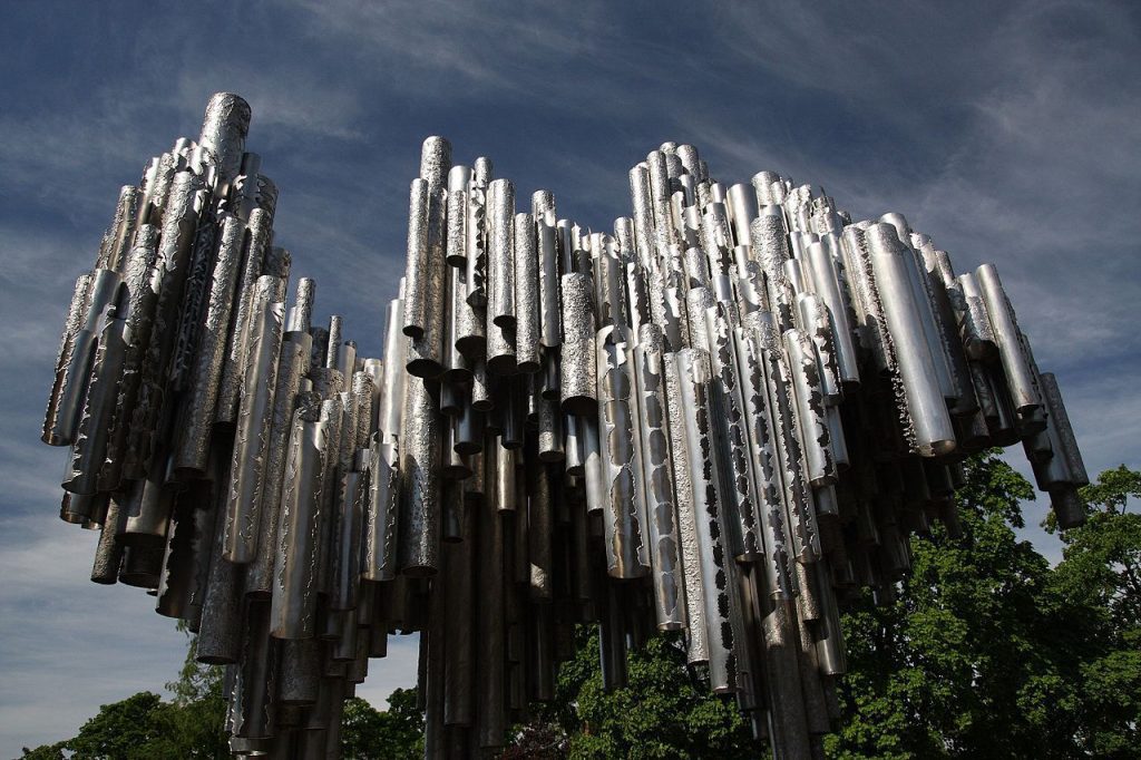 Een monument voor de Finse componist Jan Sibelius in Helsinki